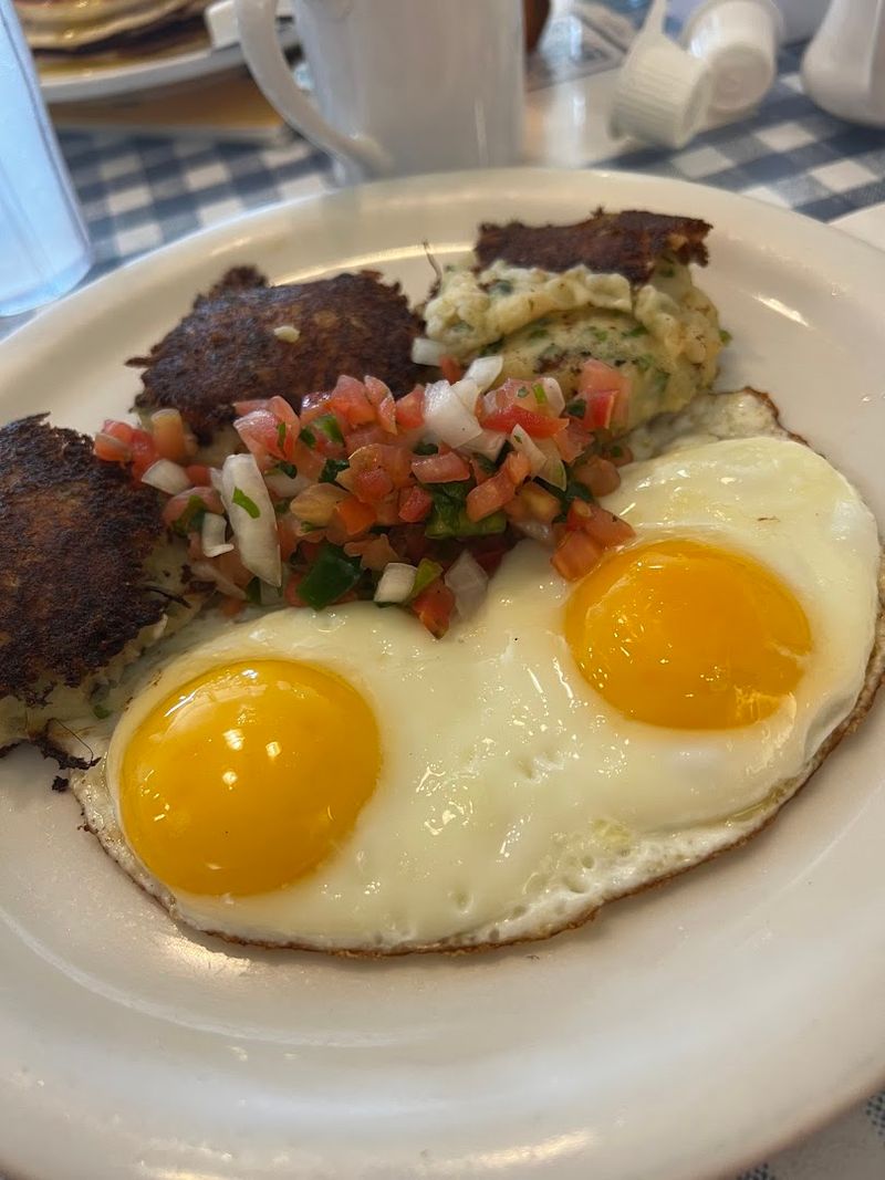 Eggs Benedict and Hashbrowns Worth the Wait