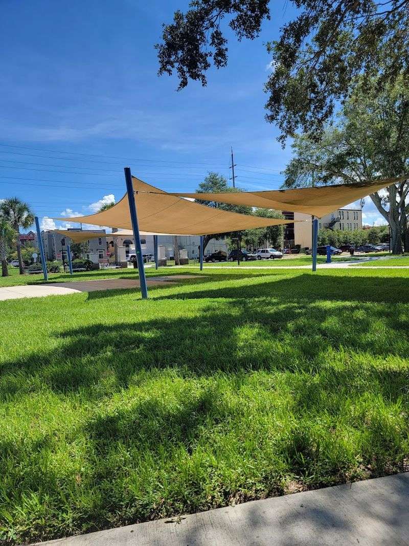 Enjoy the Eustis Saturday Market