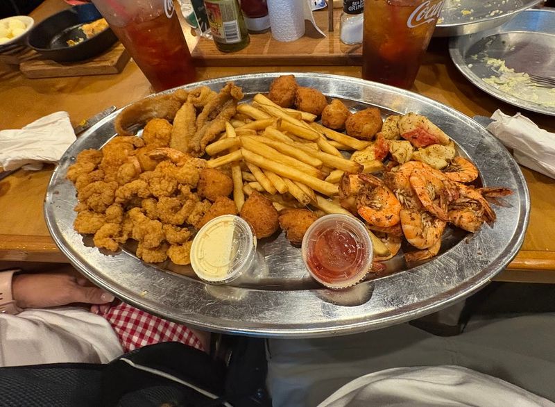 Enormous Seafood Platters Worth Every Penny Enormous Seafood Platters Worth Every Penny