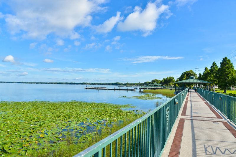 Eustis Lake Walk: Strolling Along the Shoreline Like a Local