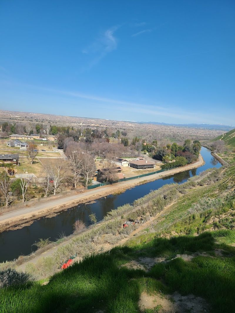 Excellent Access to Major California Destinations