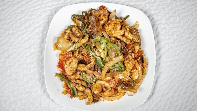 Fajita Nachos: A Crowd-Pleasing Mashup