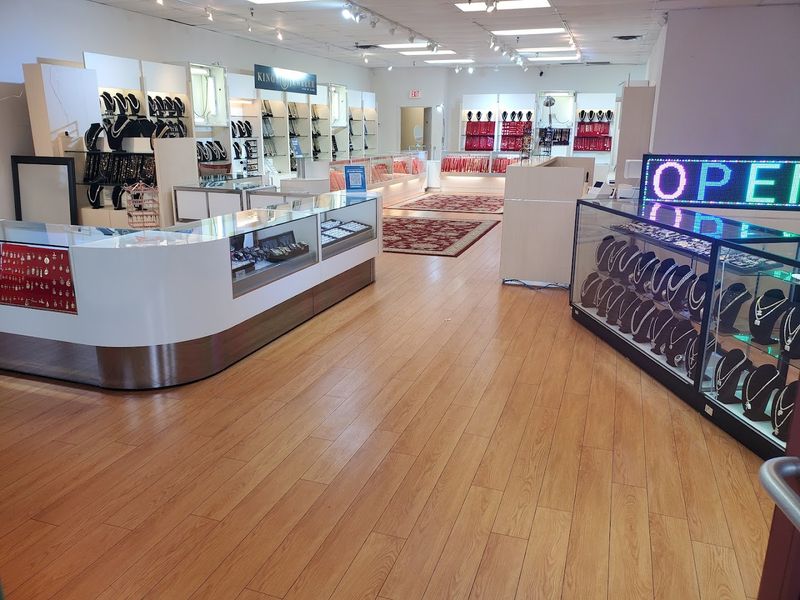 Fashion and Luxury Finds for Every Style and Budget