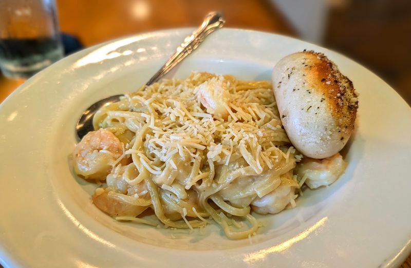 Fettuccine Alfredo With Chicken That Hits the Spot
