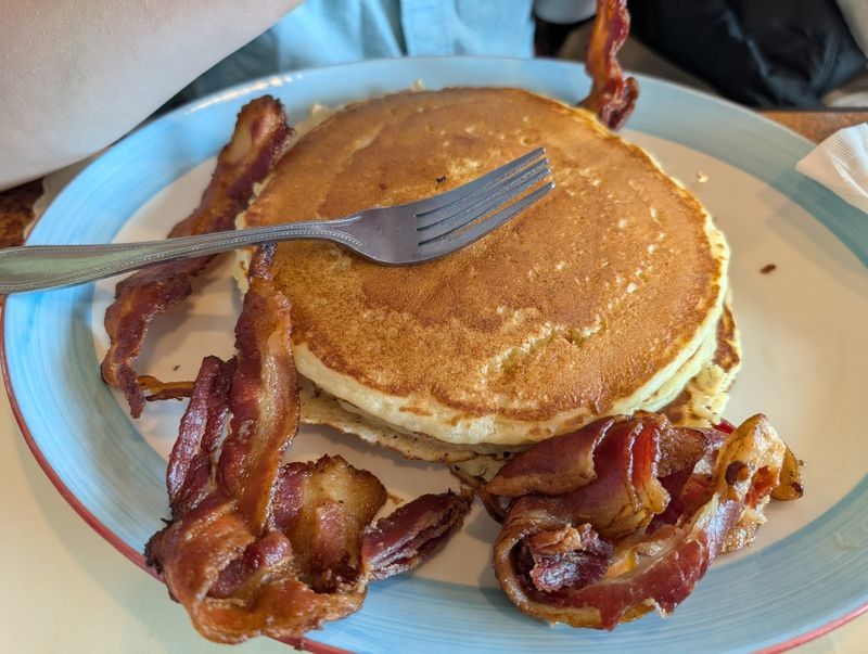 Fluffy Pancakes That Have Runners and Regulars Coming Back