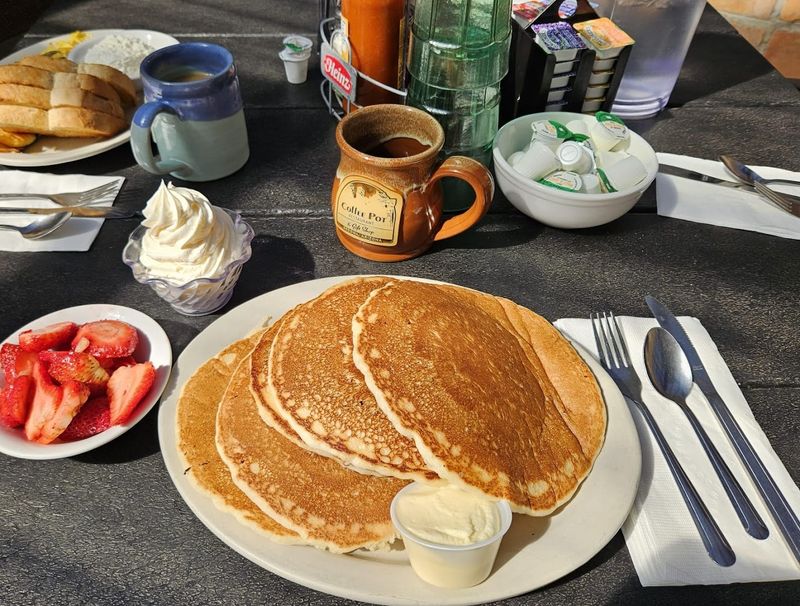 Fluffy Pancakes and Waffles for Non-Omelet Fans Fluffy Pancakes and Waffles for Non-Omelet Fans