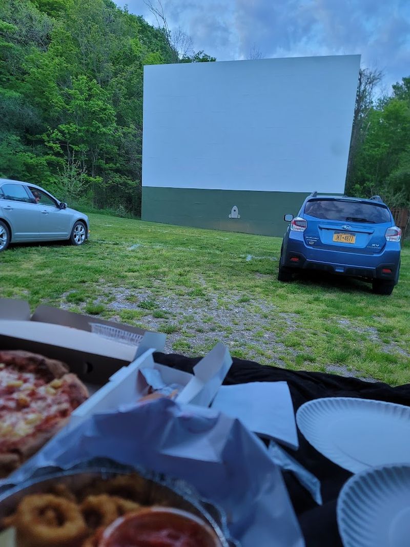 Food Delivered Right to Your Car Food Delivered Right to Your Car