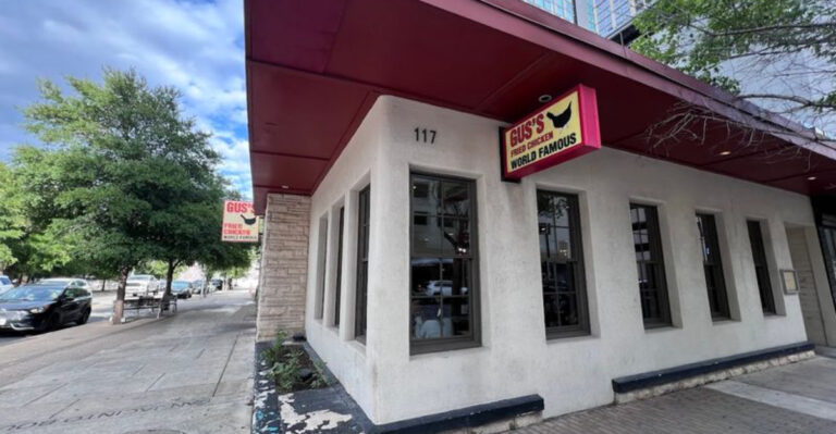 Food Lovers From Across Tennessee Make The Trip To This Iconic Restaurant