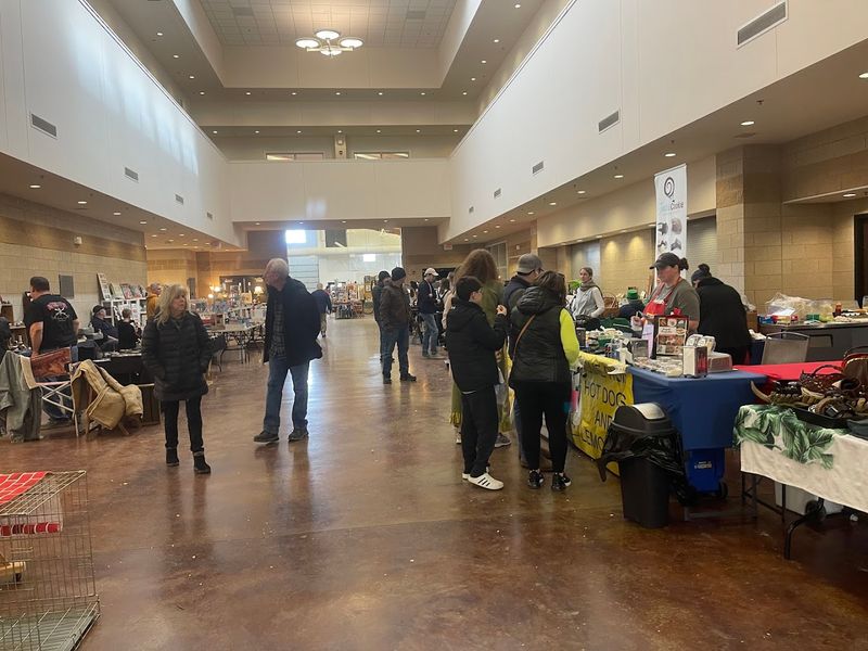 Food Vendors That Fuel Your Treasure Hunt