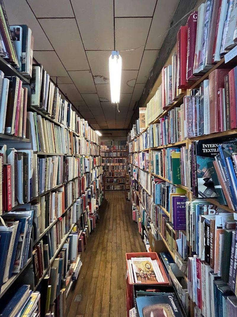 Four Floors Packed With Hundreds of Thousands of Books Four Floors Packed With Hundreds of Thousands of Books