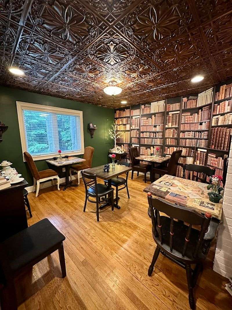 Four Uniquely Themed Rooms to Explore