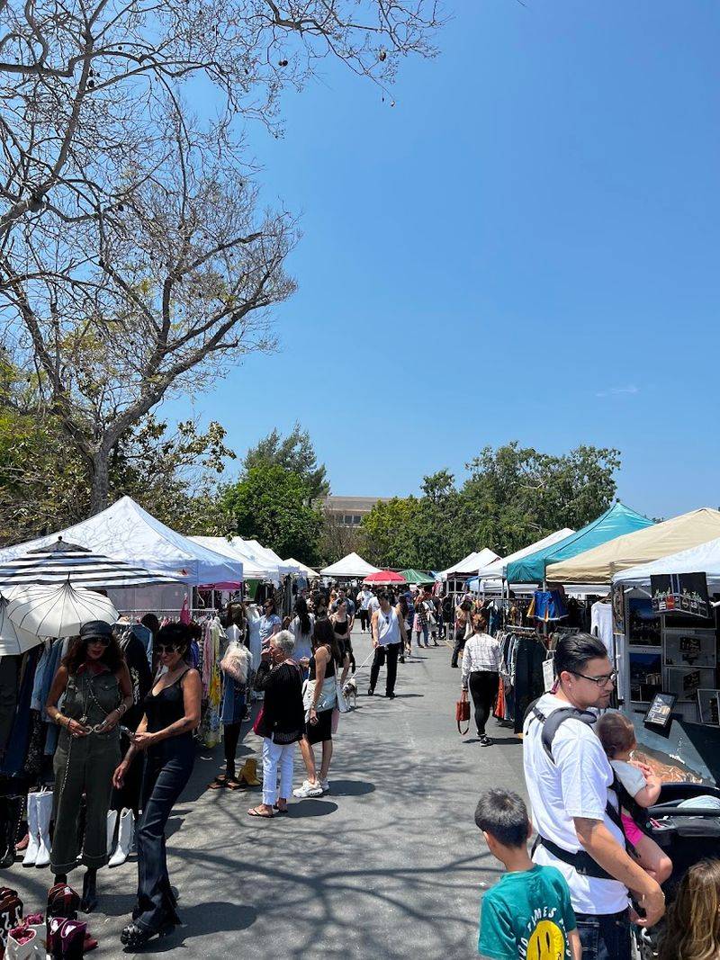Free Entry and Free Parking