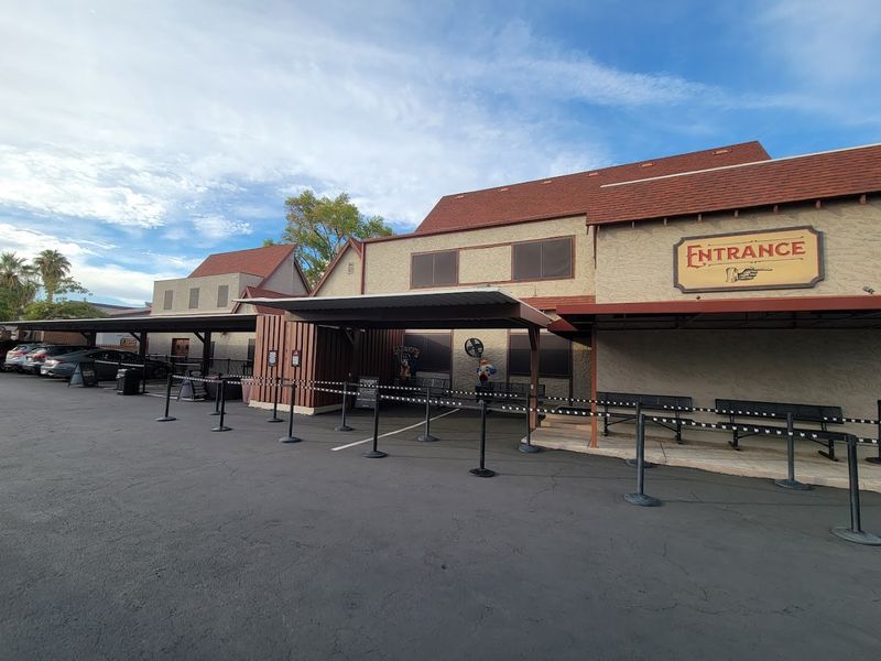 Free Parking and Easy Access Just Minutes From the Strip