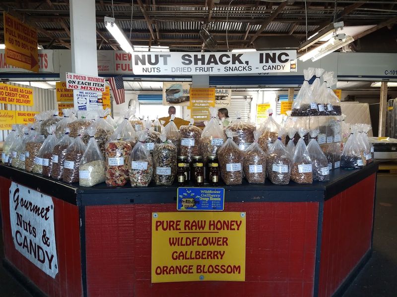 Fresh Food Vendors and Snack Stops