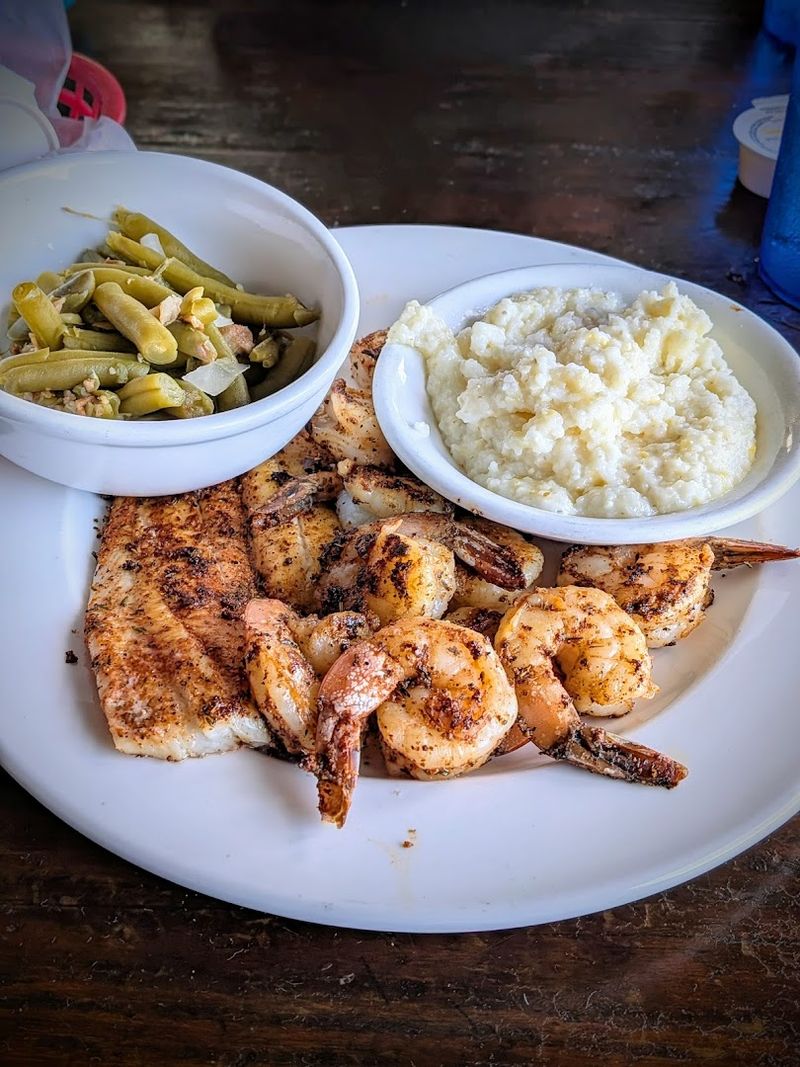 Fresh Seafood That Earns Rave Reviews