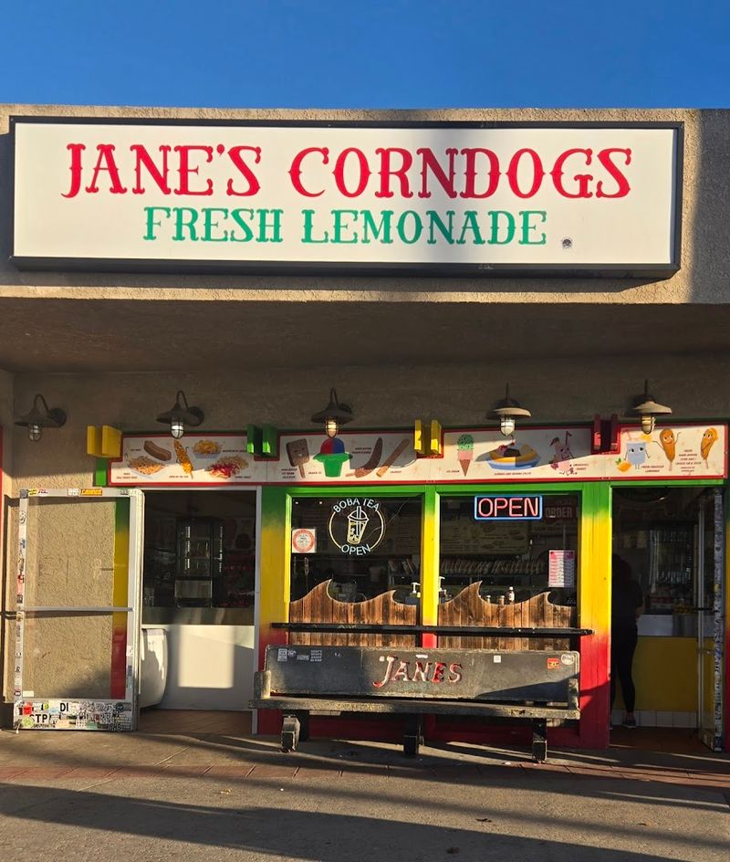Fresh-Squeezed Lemonade That Hits Differently By The Ocean Fresh-Squeezed Lemonade That Hits Differently By The Ocean