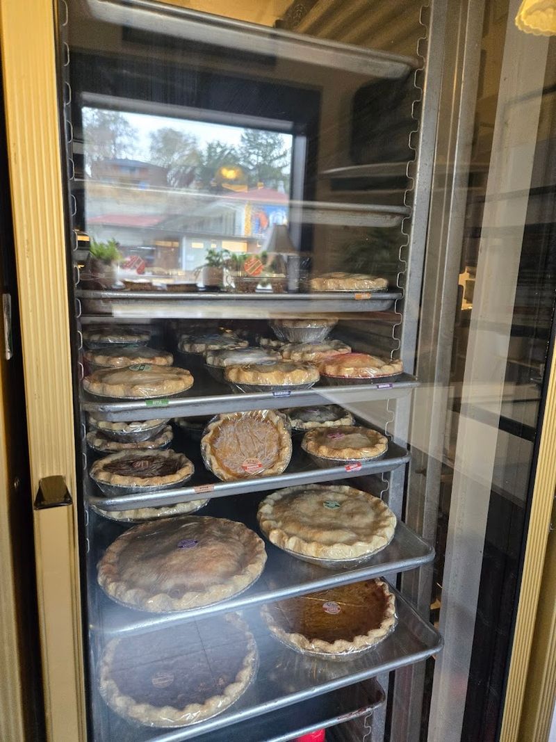 Freshly Baked Pies Worth Making a Detour For