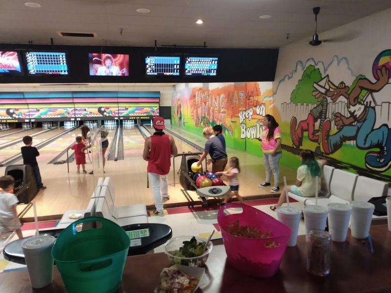 Friday Night Unlimited Bowling Deal for Just $20