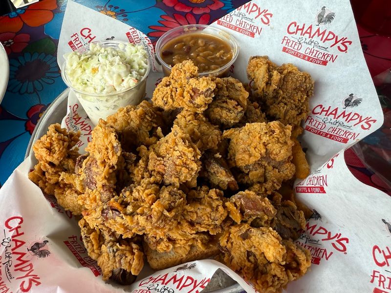 Fried Chicken So Crispy, It Speaks for Itself Fried Chicken So Crispy, It Speaks for Itself