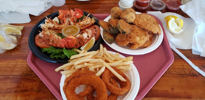 Fried Clams and a Menu With Real Range