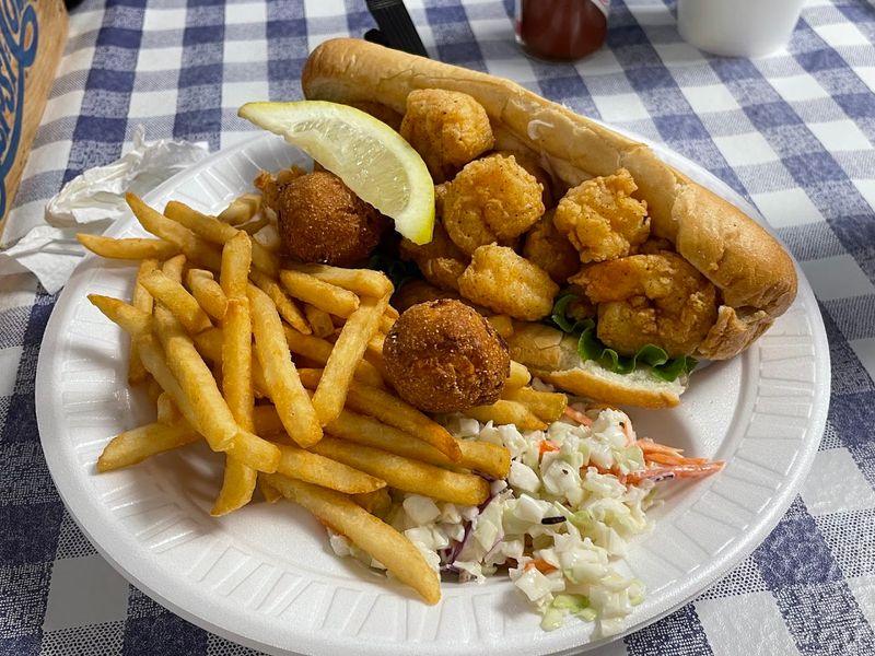 Fried Shrimp Po'Boy Sandwich