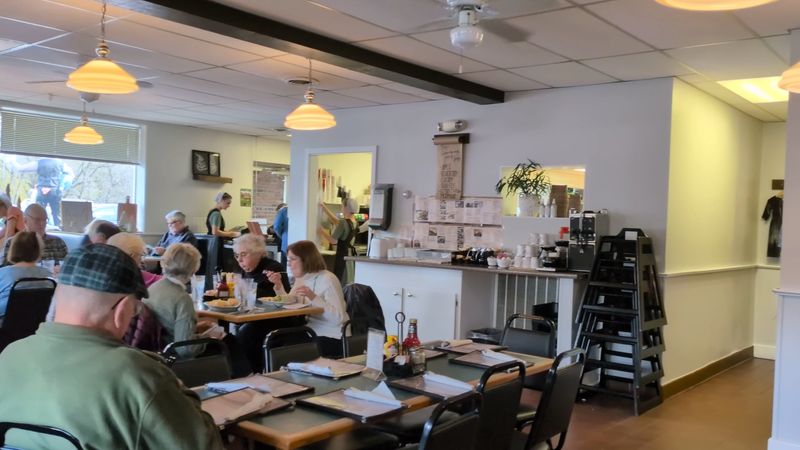 Friendly, Attentive Amish Staff Who Make You Feel at Home