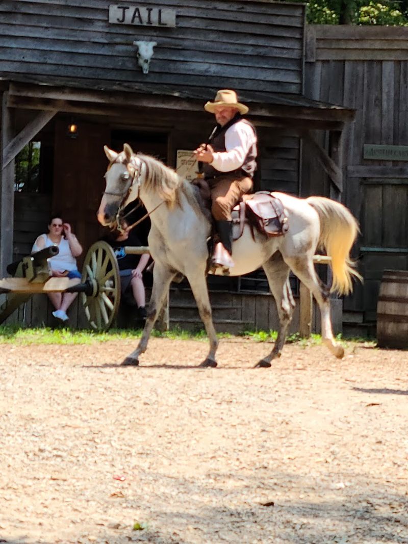 Friendly Reenactors Who Bring History Alive