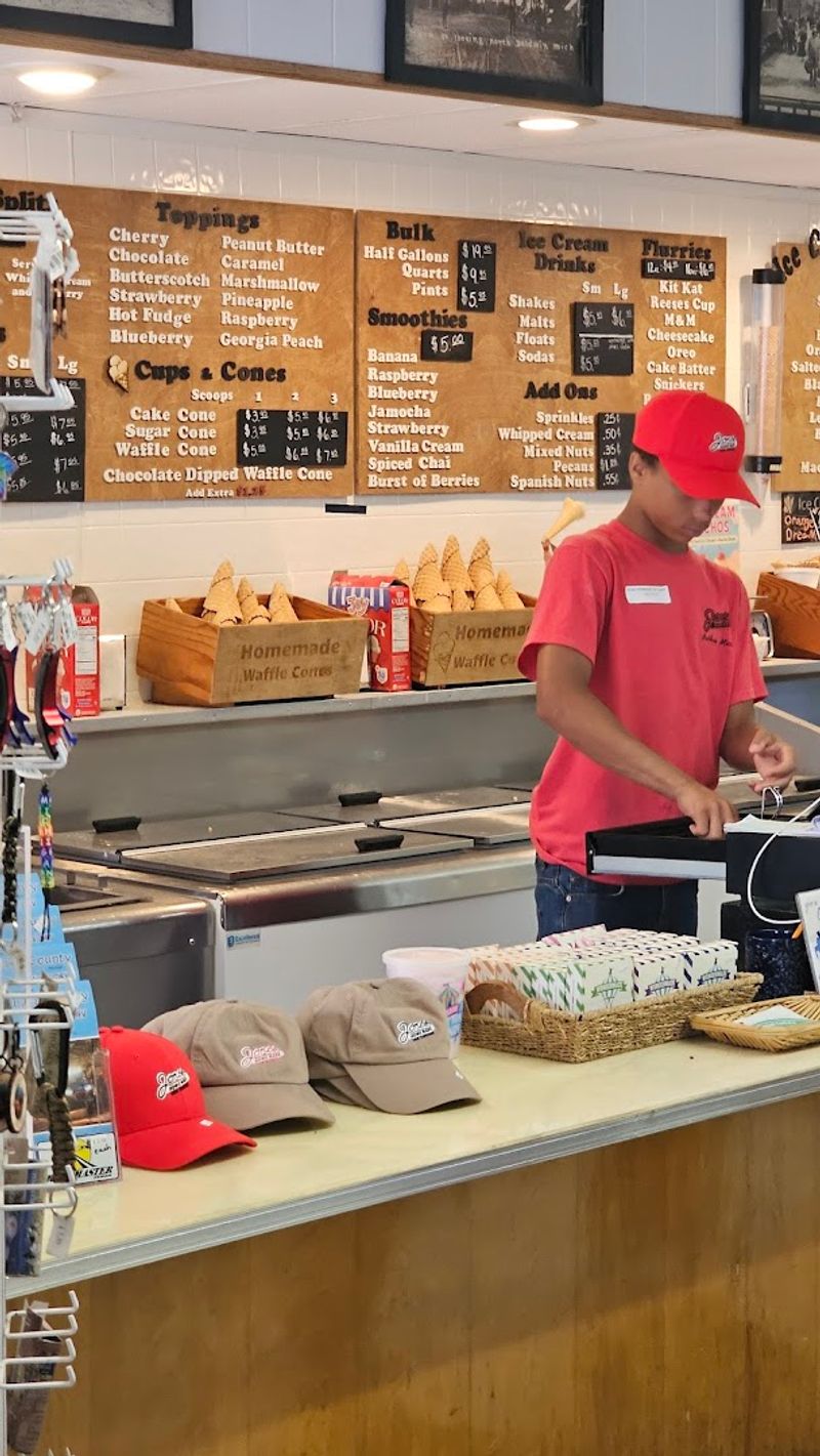 Friendly Staff Who Keep the Line Moving