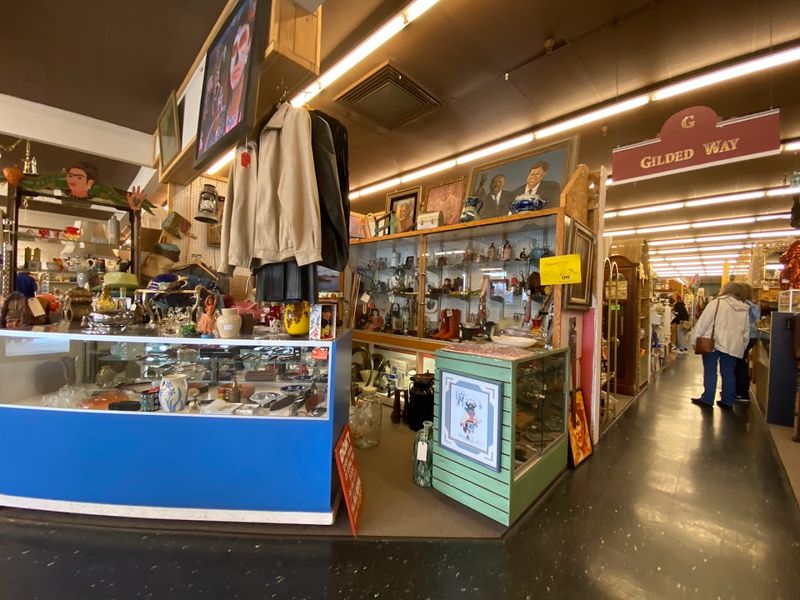 Friendly Staff and a Welcoming Shopping Atmosphere