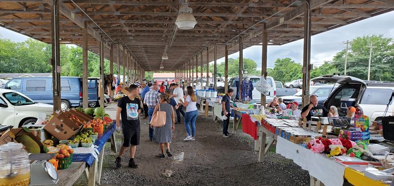 Friendly Vendors and True Southern Hospitality
