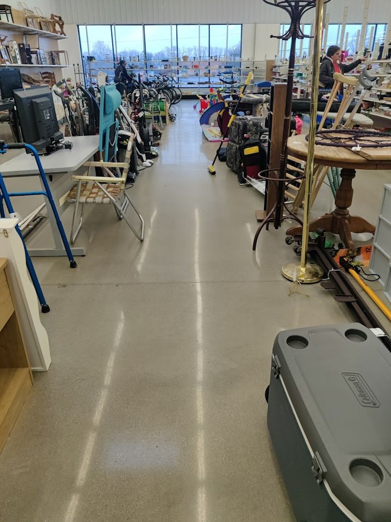 Furniture And Home Goods Worth Digging Through