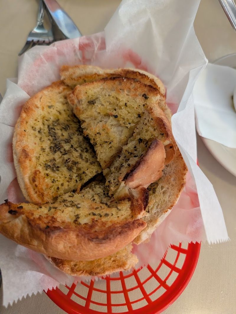 Garlic Bread So Good It Deserves Its Own Fan Club