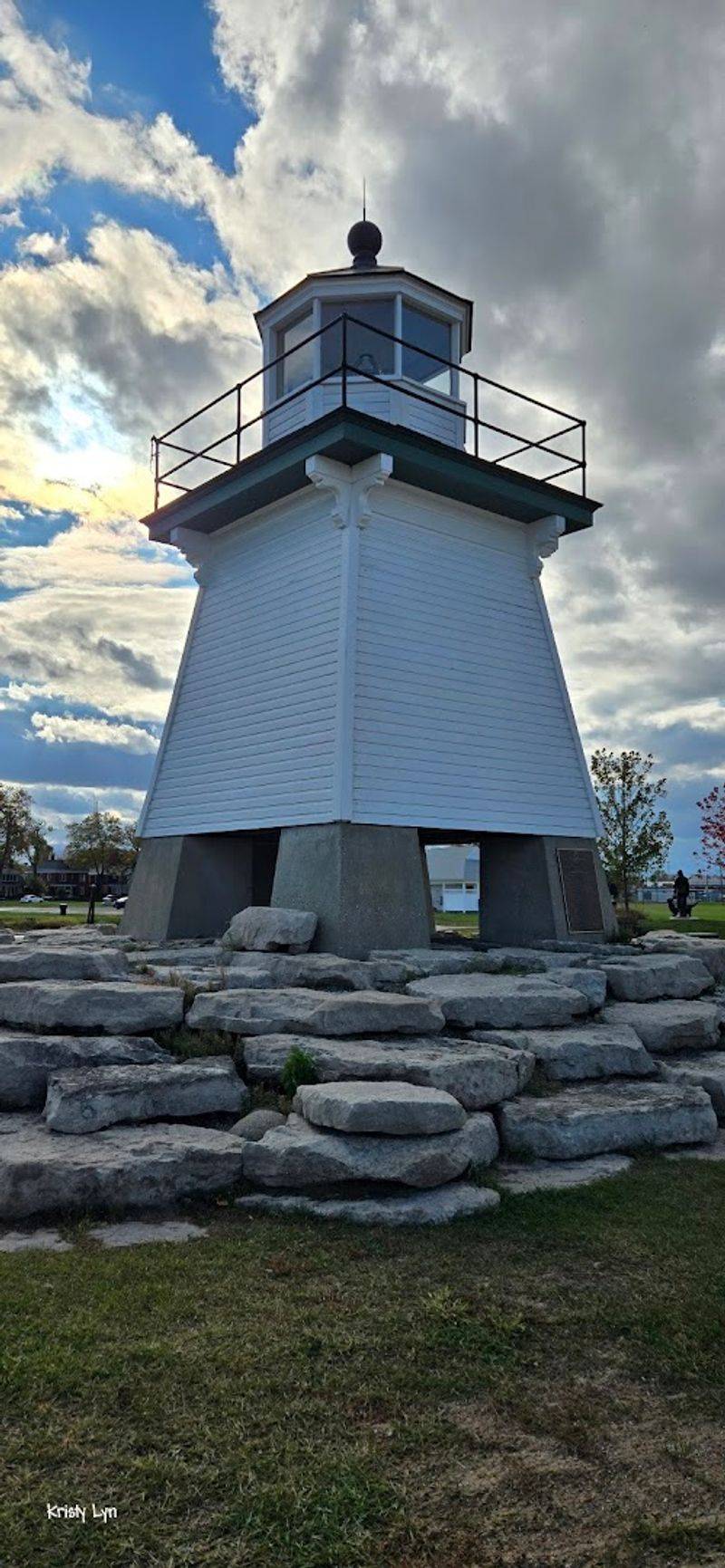 Gateway to the Lake Erie Lighthouse Trail Gateway to the Lake Erie Lighthouse Trail