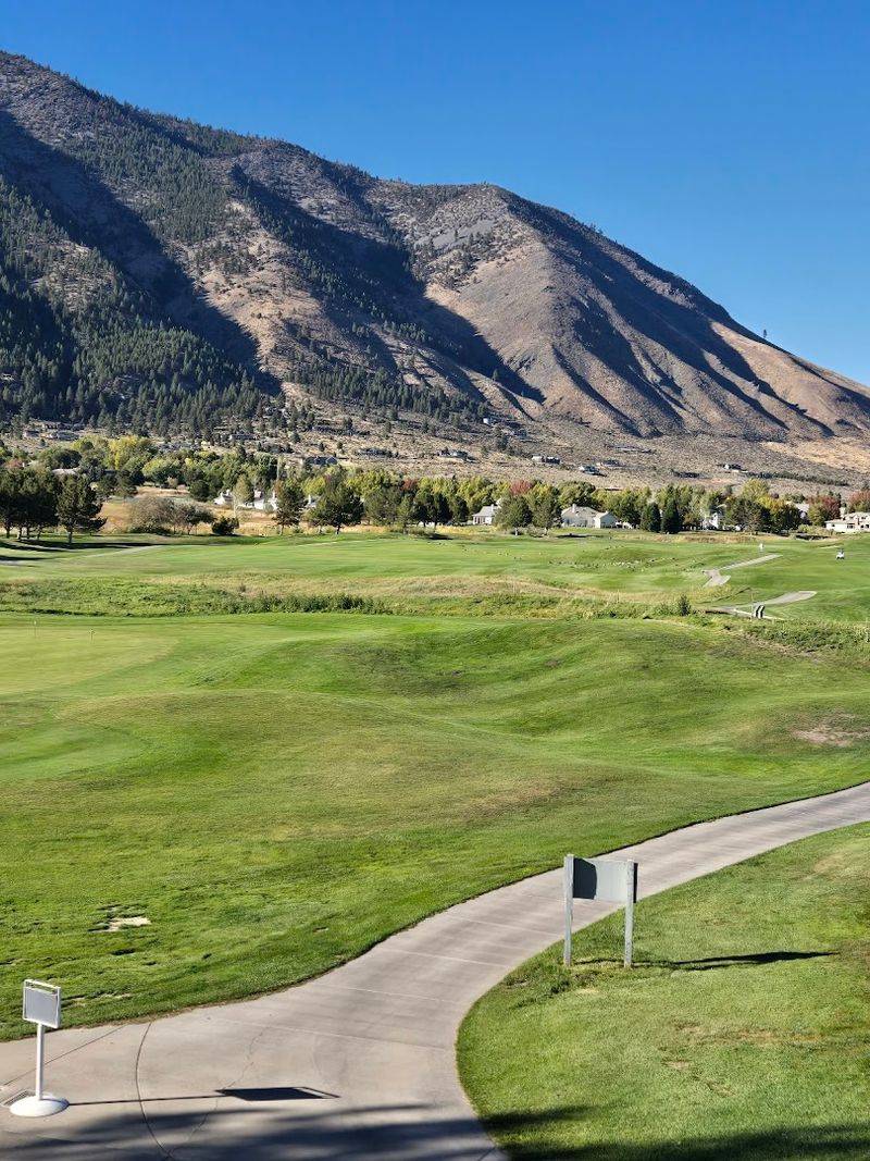 Genoa Lakes Golf Club