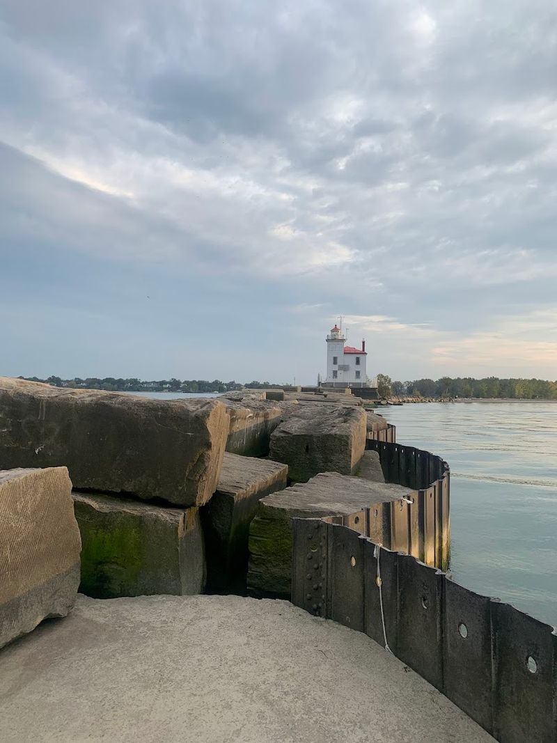Getting There: The Walk Along the Breakwater