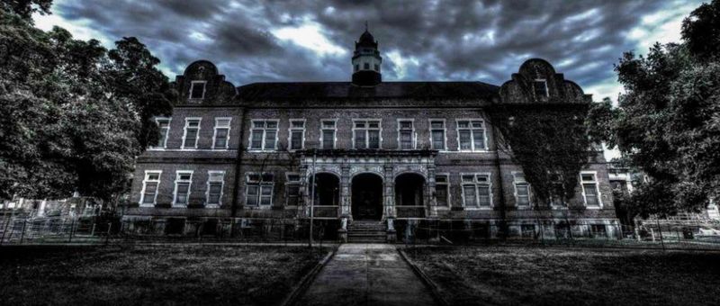 Ghost Hunting Events That Draw Believers and Skeptics Alike Ghost Hunting Events That Draw Believers and Skeptics Alike