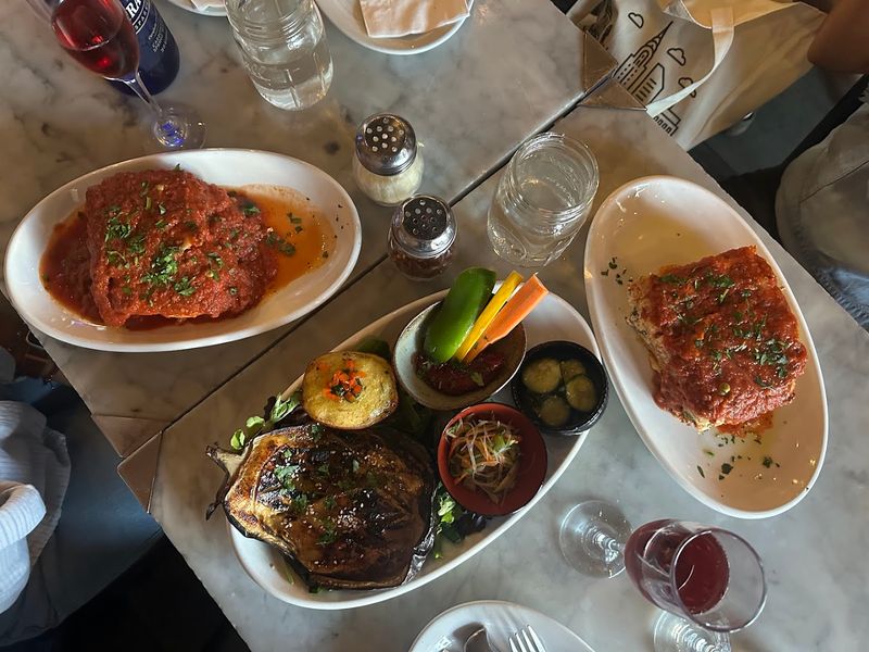 Global Flavors on a Single Table