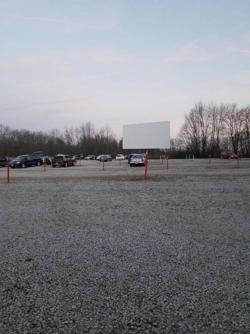 Gravel Lot With Angled Parking That Works Like a Dream
