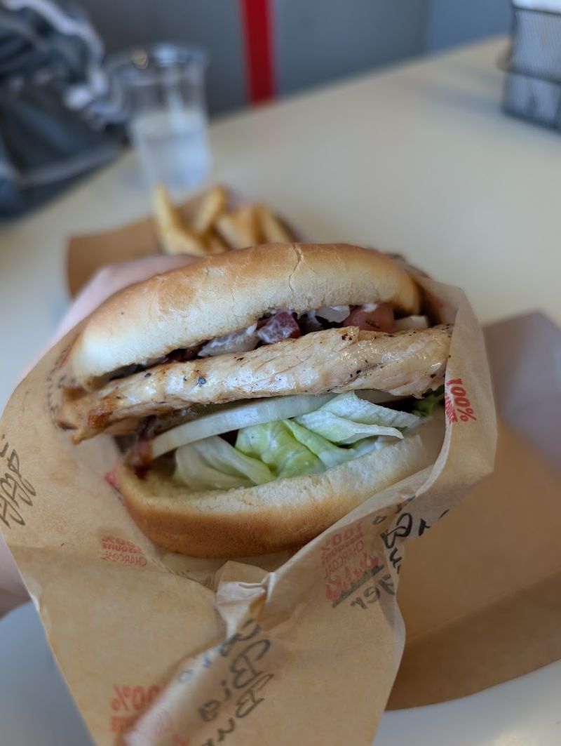 Grilled Chicken Burger: A Surprisingly Stellar Non-Beef Option