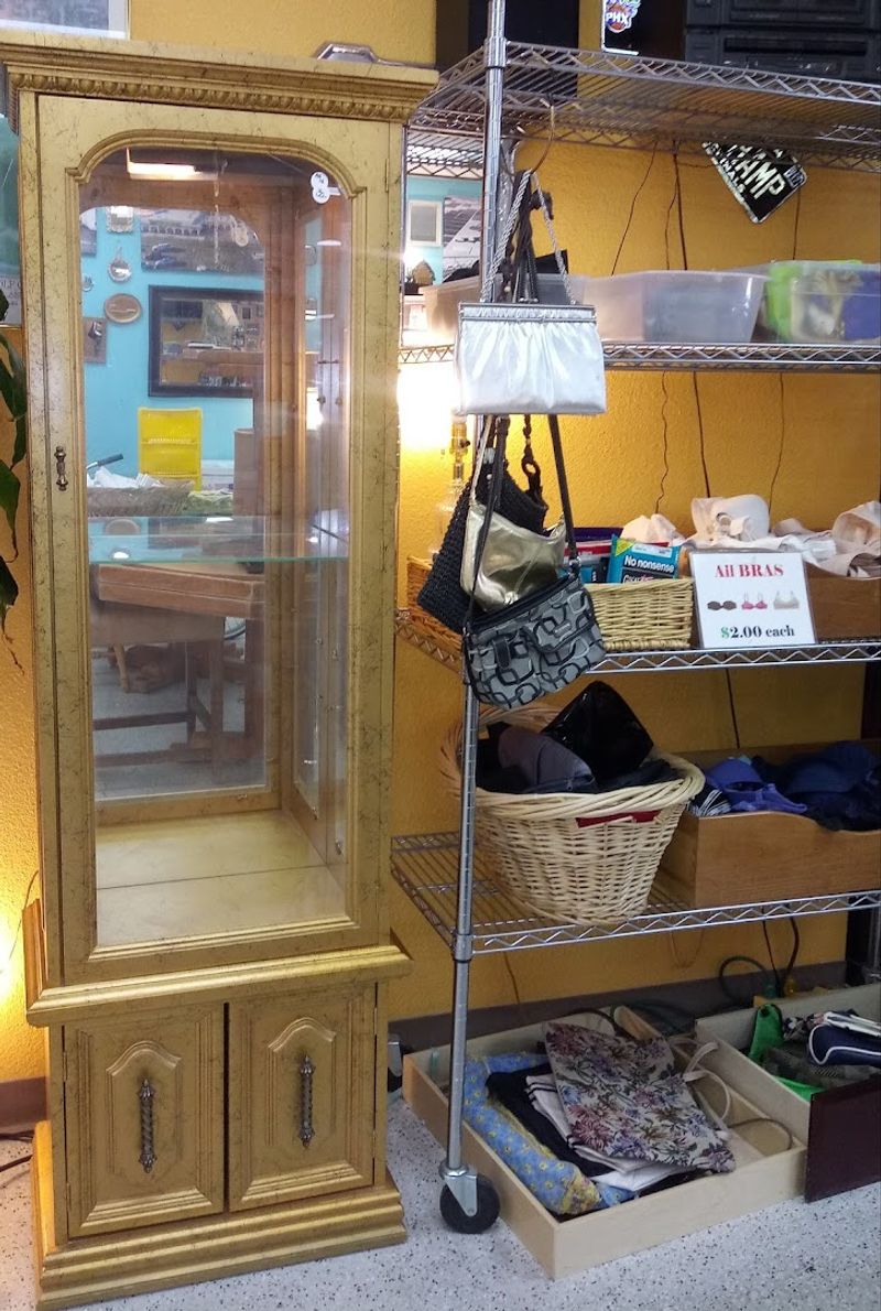 Handbags and Accessories That Punch Above Their Price Tag Handbags and Accessories That Punch Above Their Price Tag
