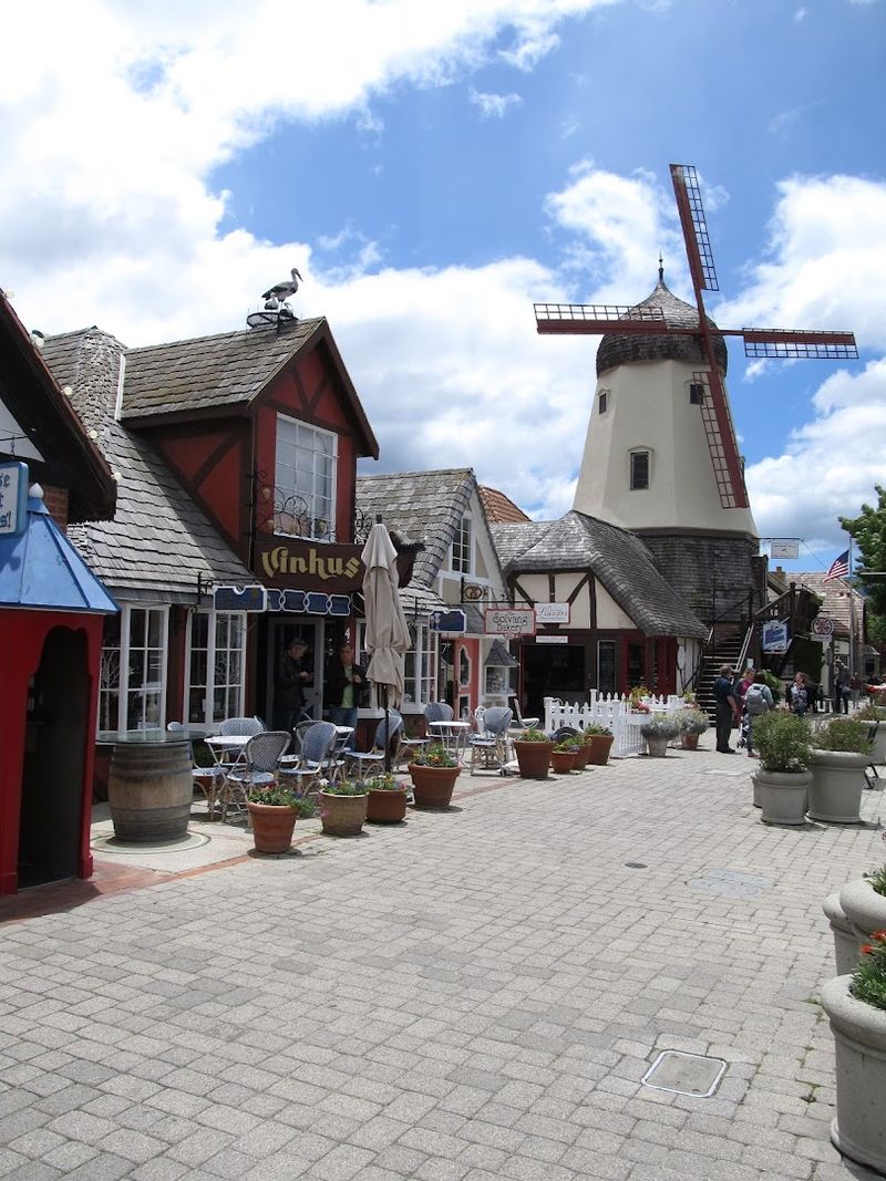 Hans Christian Andersen Park: A Storybook Setting for Families Hans Christian Andersen Park: A Storybook Setting for Families