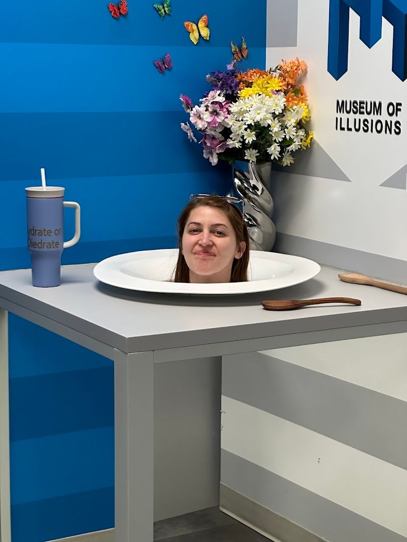 Head on a Platter Illusion That Shocks Everyone