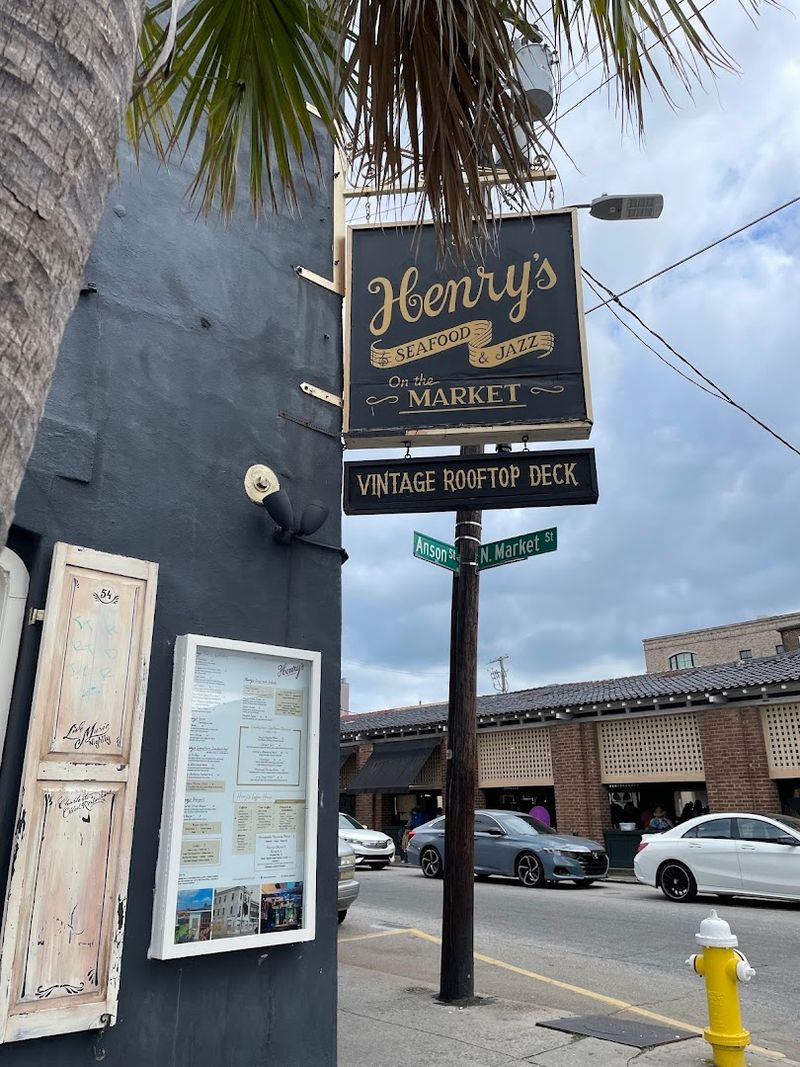 Henry's On The Market - Charleston, South Carolina