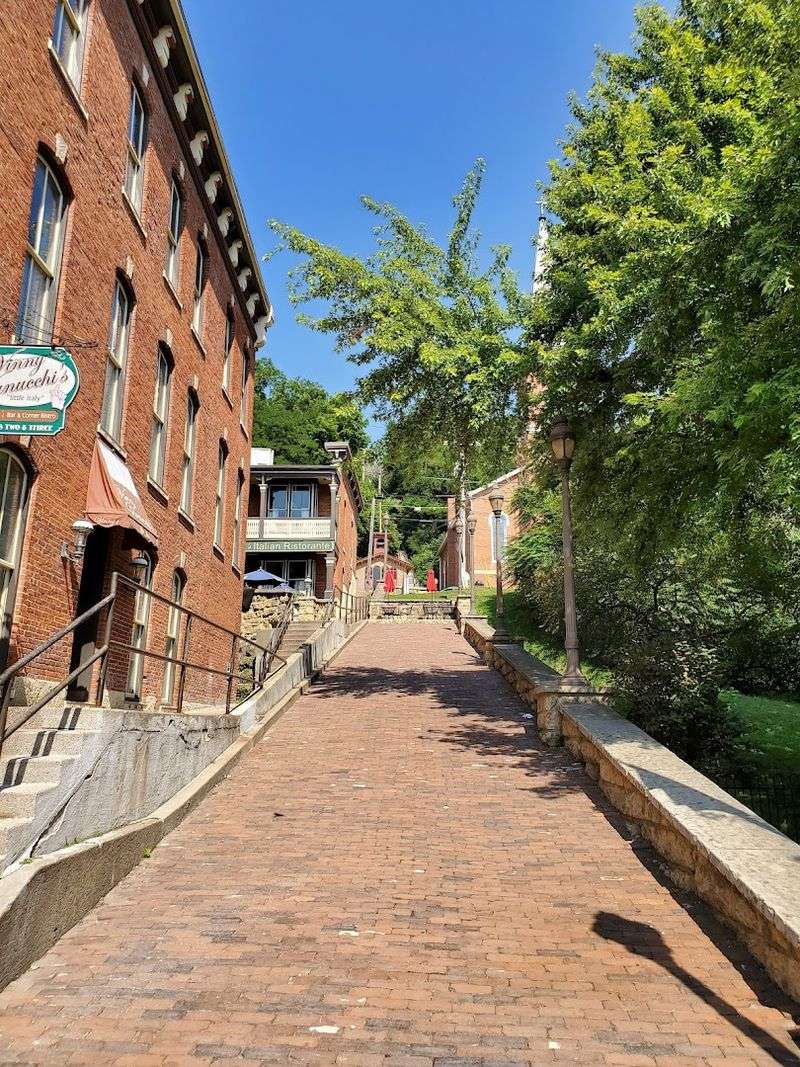 Hidden Gems in Galena's Side Streets
