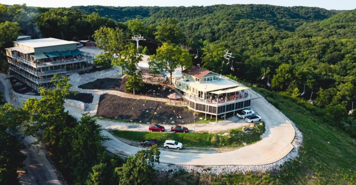 Hidden In The Illinois Countryside Is A Peaceful Resort That Feels Like A Vacation Few Travelers Know About