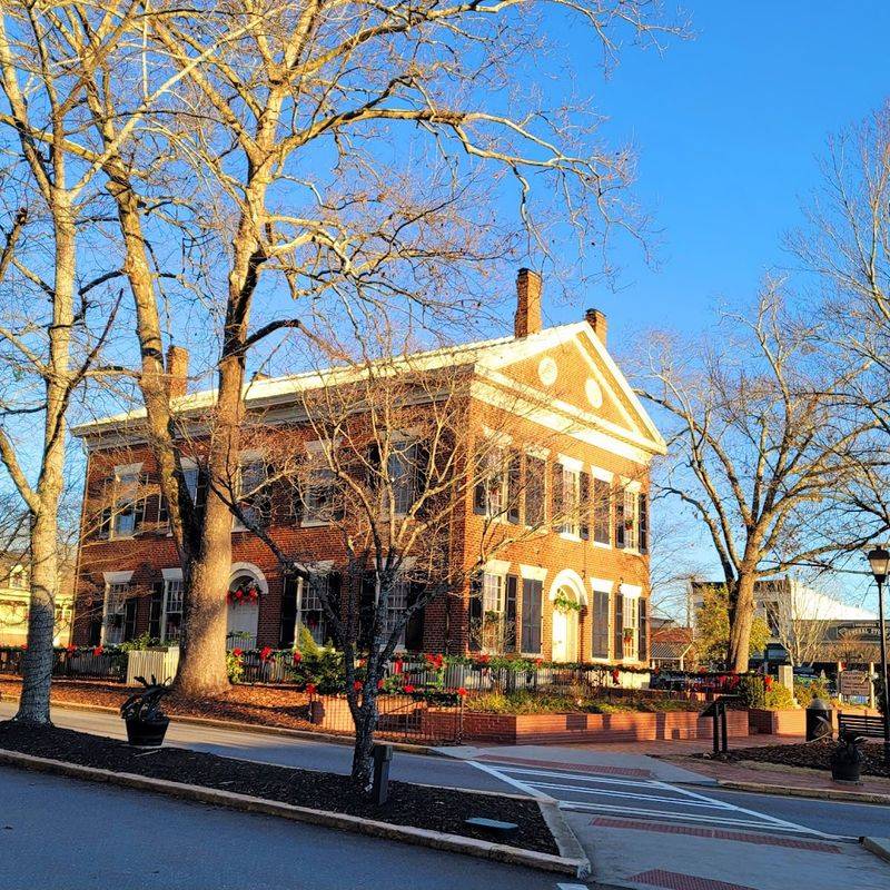 Historic Architecture That Tells the Town's Story Historic Architecture That Tells the Town's Story