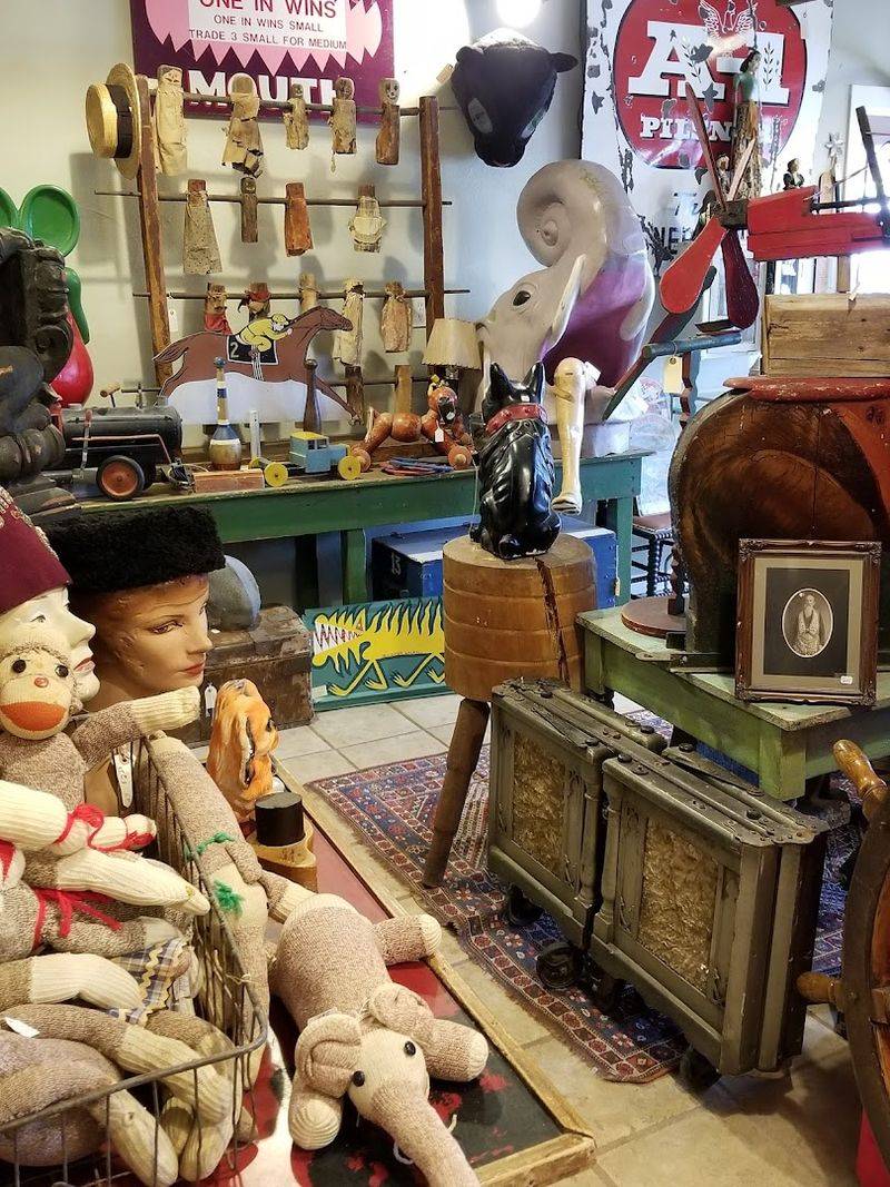 Holiday and Seasonal Items That Change With the Calendar