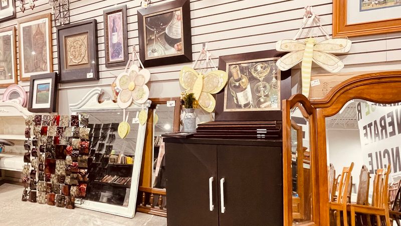 Home Goods and Decor Worth Hunting For Home Goods and Decor Worth Hunting For