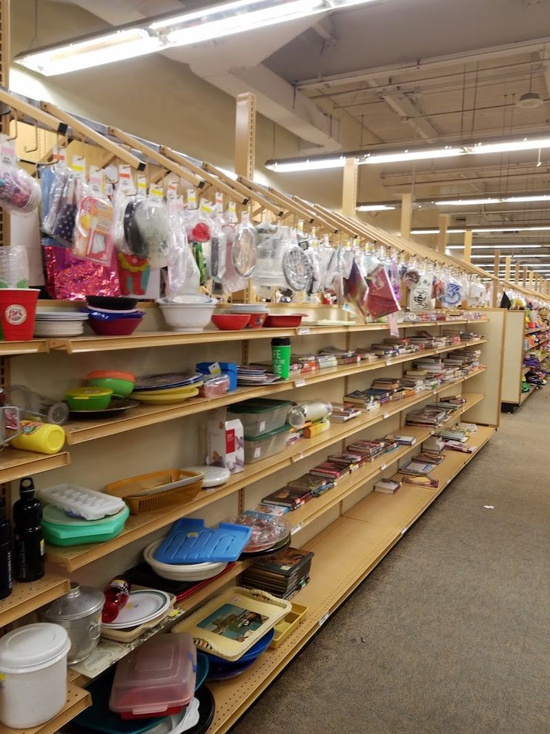 Home Goods and Dishes Worth Digging Through