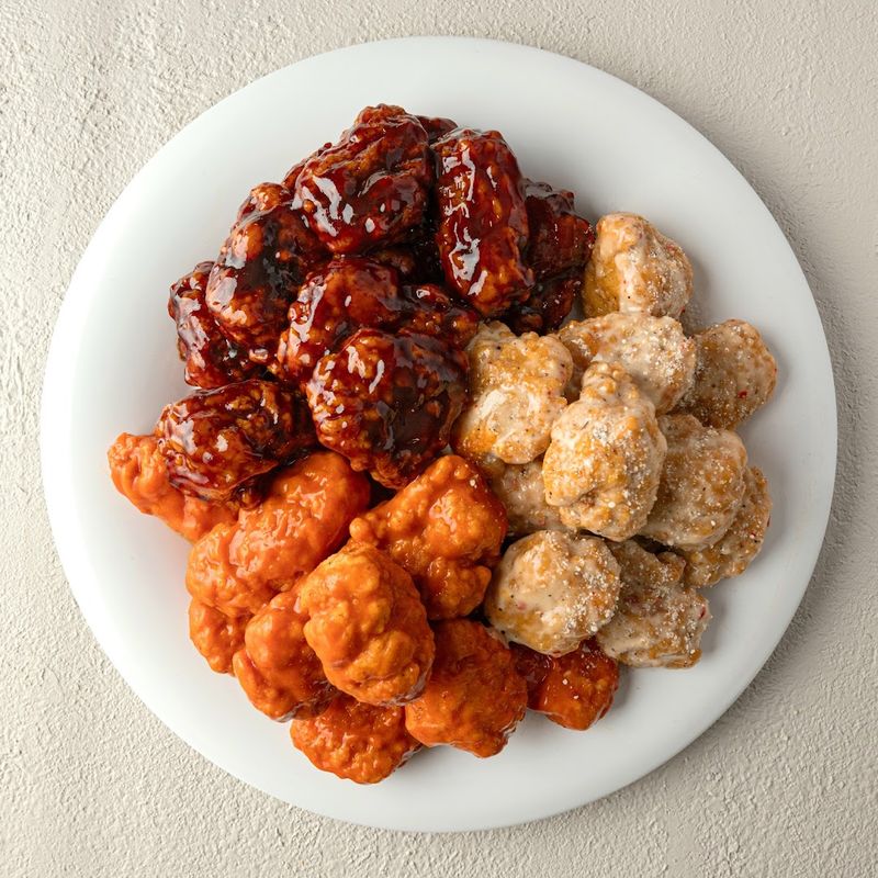 Hot Wings That Steal the Show